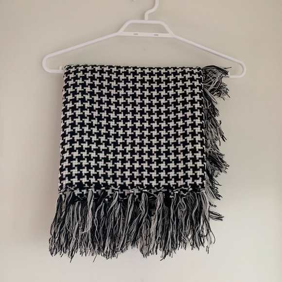 Scarves - Picture 7 of 7